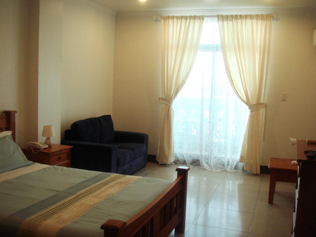 Tungi Colonnade Hotel Nuku'alofa Quarto foto